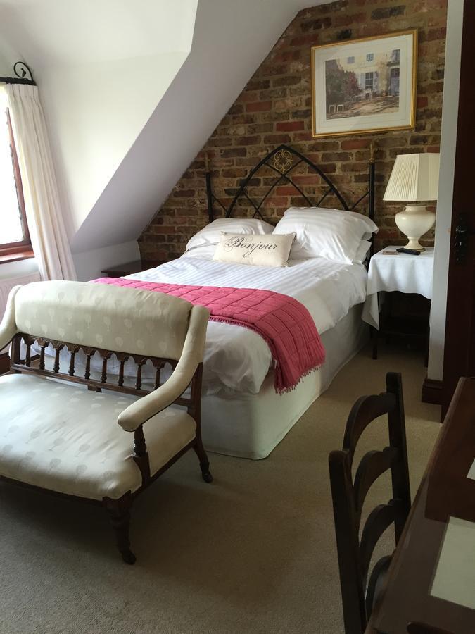 Tudor Place Bed & Breakfast Winnersh Exterior foto